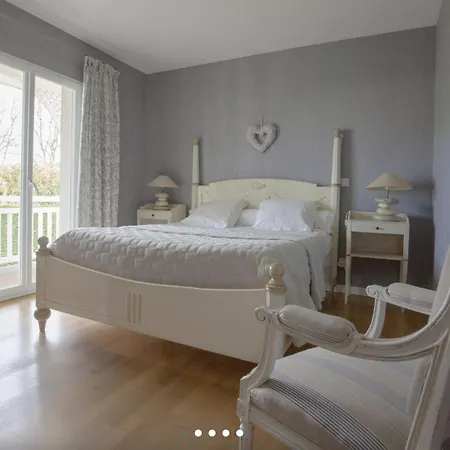 Le Clos D'ignac 招待所 4*