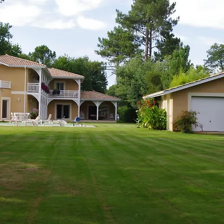 Helena - Anciennement Le Clos D'ignac