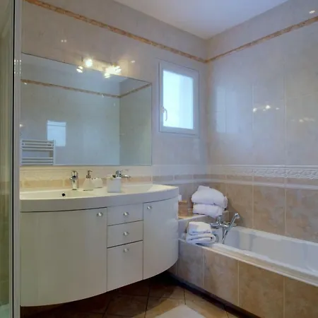 Helena - Anciennement Le Clos D'ignac 4*