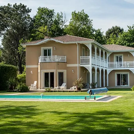 Casa de hóspedes Helena - Anciennement Le Clos D'ignac