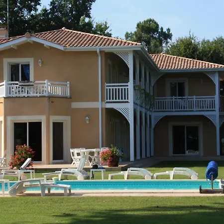 Helena - Anciennement Le Clos D'ignac 4*