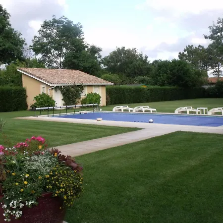 Le Clos D'ignac Pensionat 4*